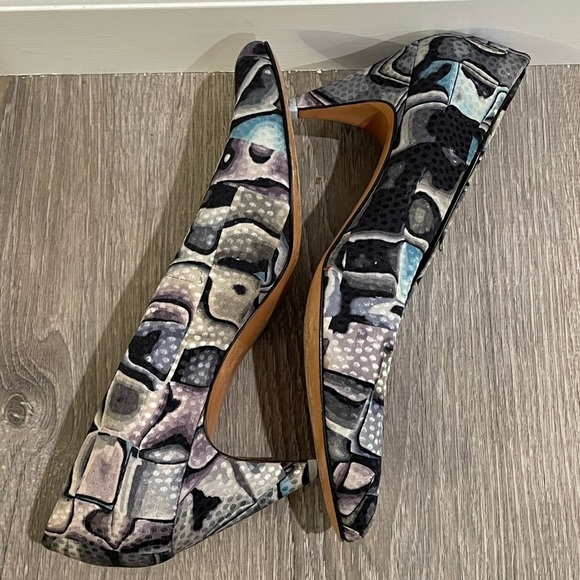 Sesto Meucci Black and Gray Flats & Loafers - Picture 4 of 7